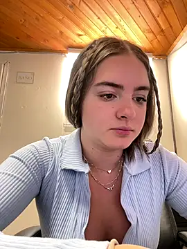 imlindapink online show from October 2, 3:19 pm