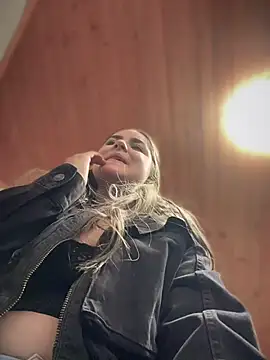 imlindapink online show from October 22, 4:29 pm