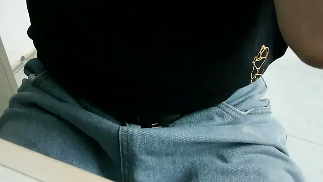 XiaoGuoGuo284512 online show from February 28, 2:12 am