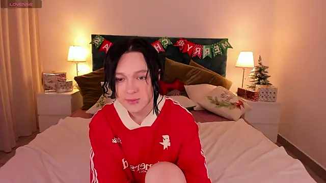 fiamoory online show from December 9, 7:28 am