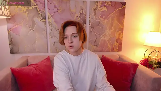fiamoory online show from March 4, 1:23 am