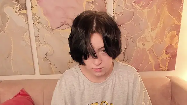 fiamoory online show from November 12, 8:04 am