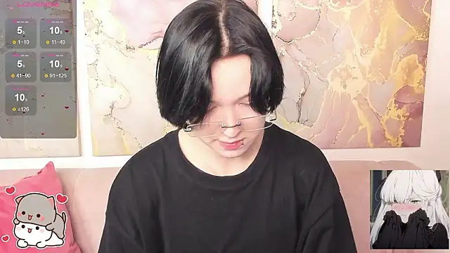 Snapshot of fiamoory chatting on January 13, 1:22 am fiamoory online show from January 13, 1:22 am