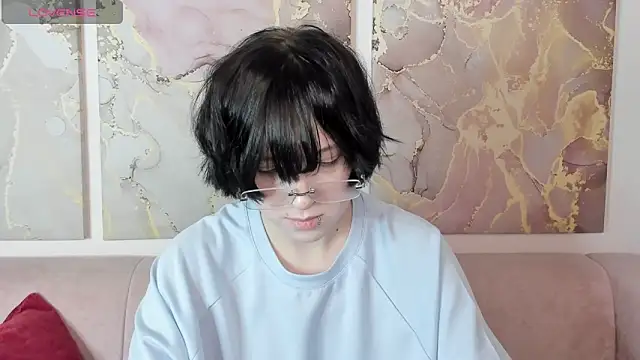 Snapshot of fiamoory chatting on February 5, 1:21 am fiamoory online show from February 5, 1:21 am