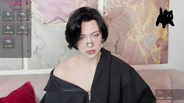 Snapshot of fiamoory chatting on February 9, 1:20 am fiamoory online show from February 9, 1:20 am