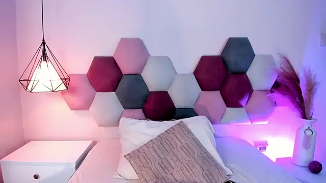 LaraGoldd online show from September 26, 12:36 am