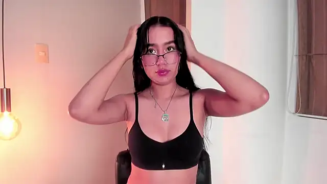 LaraGoldd online show from November 8, 11:47 pm