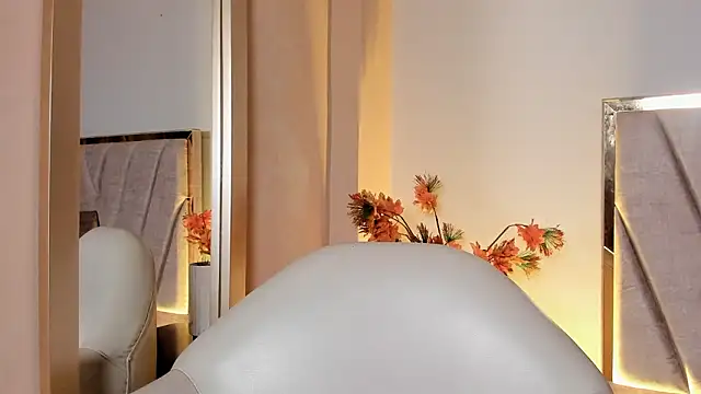 LaraGoldd online show from March 10, 12:48 am