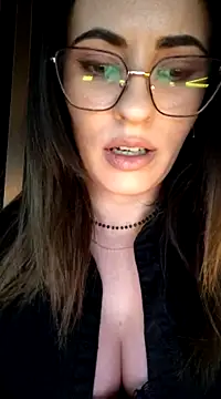 saidaskye online show from March 7, 9:27 pm