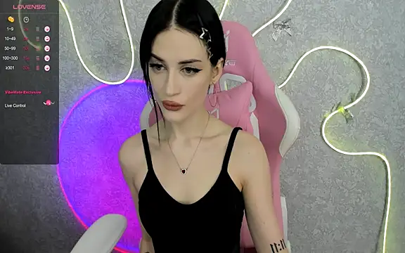 Snapshot of Molly_Crystall chatting on March 30, 3:51 am Molly Crystall online show from March 30, 3:51 am