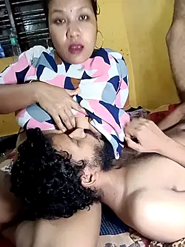 Snapshot of Radhikadavi879 chatting on January 11, 8:10 pm Radhikadavi879 online show from January 11, 8:10 pm