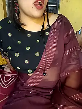 Snapshot of Radhikadavi879 chatting on March 3, 3:31 pm Radhikadavi879 online show from March 3, 3:31 pm
