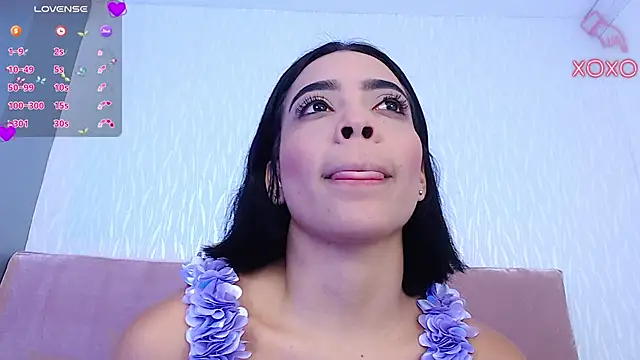 SaraSchmitt online show from January 8, 7:13 pm