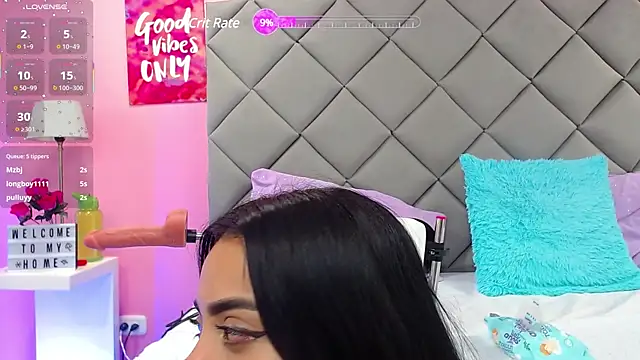 SaraSchmitt online show from February 22, 1:22 am