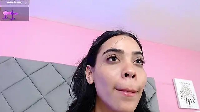 SaraSchmitt online show from February 26, 1:21 am