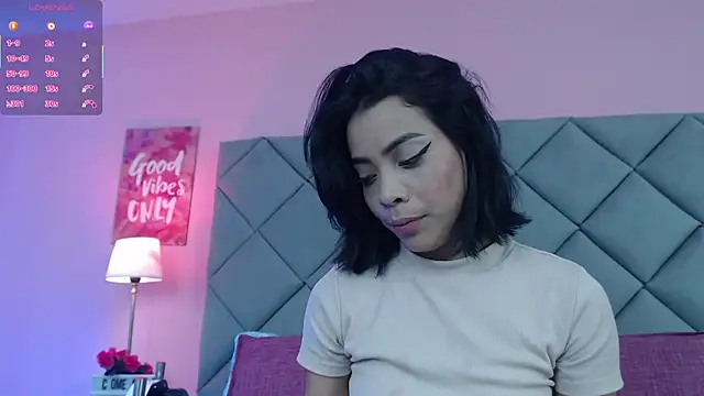 SaraSchmitt online show from March 12, 7:17 pm