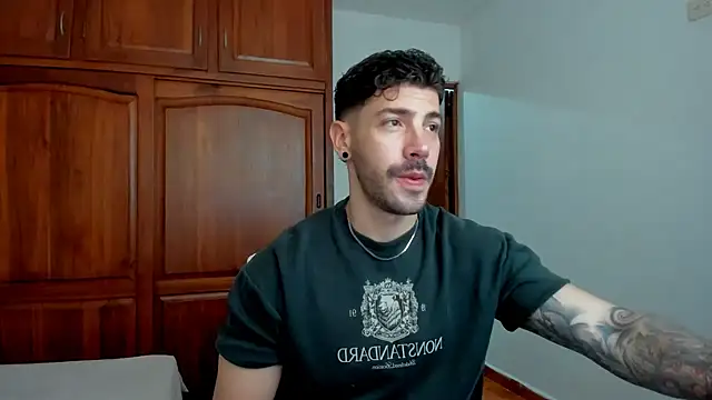 Guyinthemountain online show from May 29, 1:09 pm