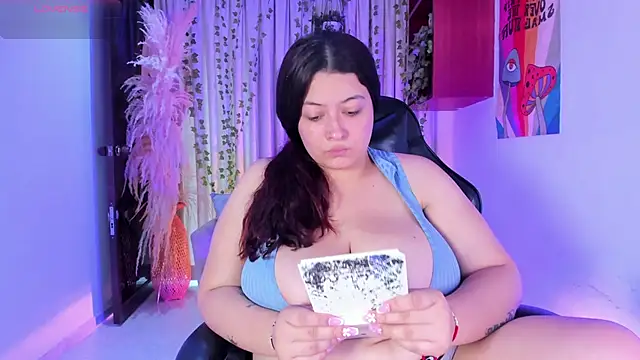 JulietaKane online show from May 23, 10:03 pm