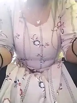 delhi gril online show from December 4, 3:59 am