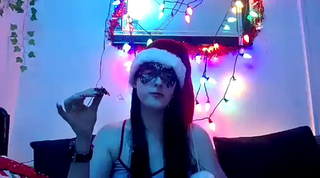 LexiSnowUK online show from December 8, 11:19 pm