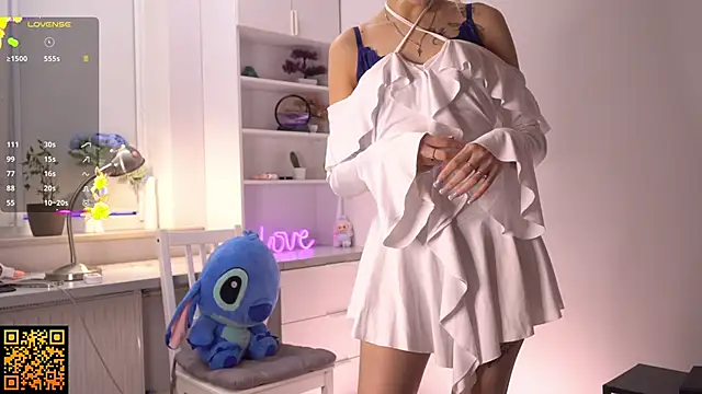 norakisses online show from November 11, 10:48 am