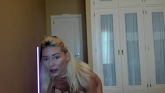 Snapshot of adarabu chatting on October 28, 8:55 pm adarabu online show from October 28, 8:55 pm