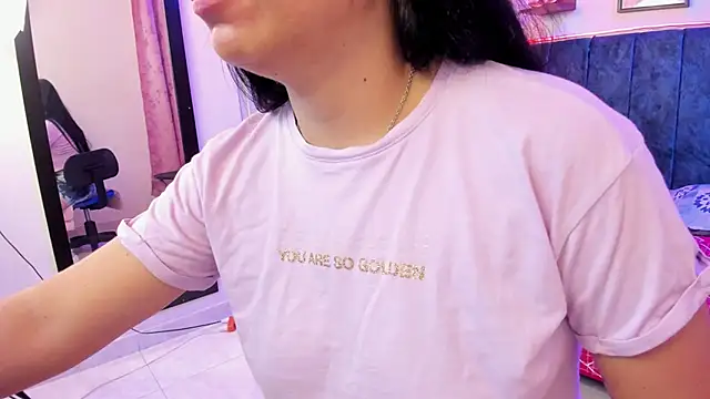 Julia Ahnn online show from February 24, 8:36 pm