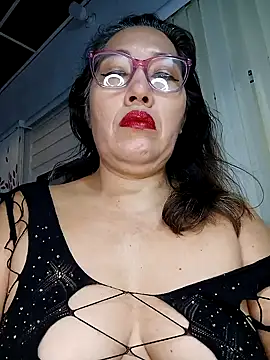 anniecoopeer online show from February 5, 11:23 am