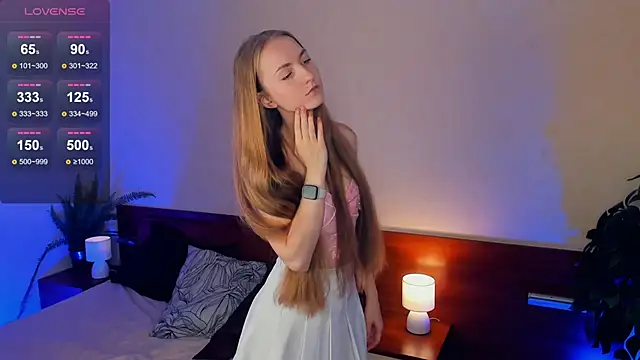 EsmaCarll online show from December 7, 11:12 pm