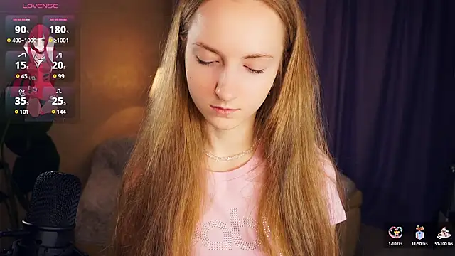 EsmaCarll online show from March 15, 8:32 pm