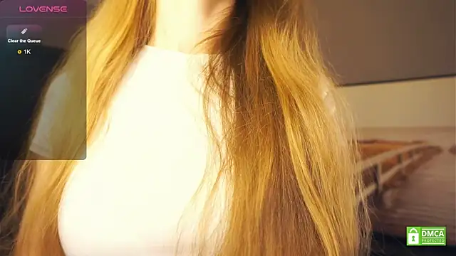 EsmaCarll online show from September 14, 8:19 pm