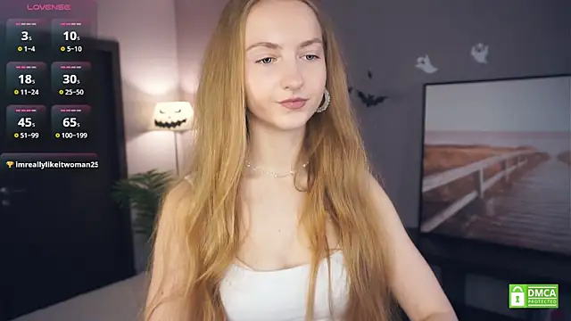 EsmaCarll online show from November 30, 5:39 pm