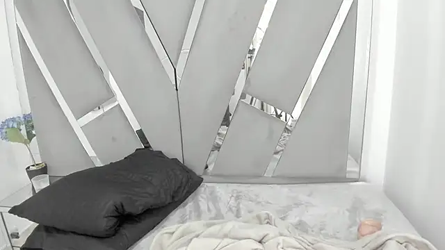 kittyhtx online show from March 8, 8:22 am