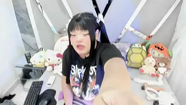 kittyhtx online show from October 31, 4:46 am