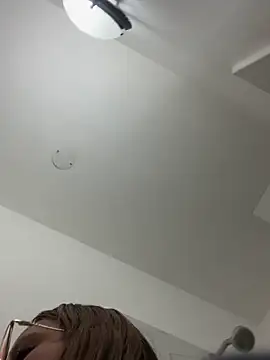 MelanieRoah online show from October 22, 1:11 pm