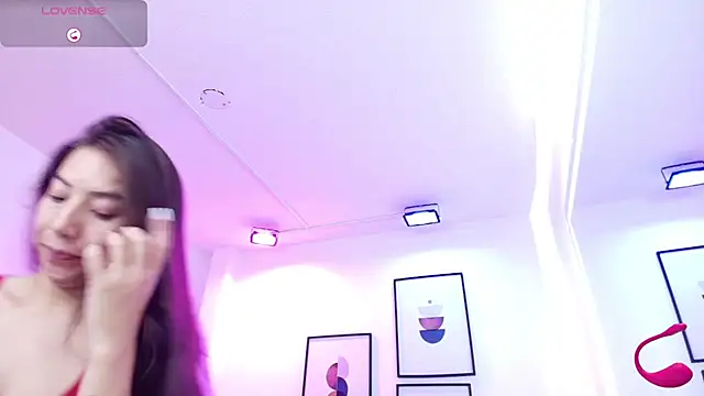 Snapshot of Ema_louis_ chatting on July 3, 7:42 pm Ema louis online show from July 3, 7:42 pm