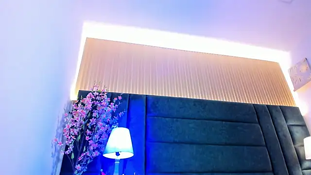 NaomyBaez online show from December 12, 3:27 pm