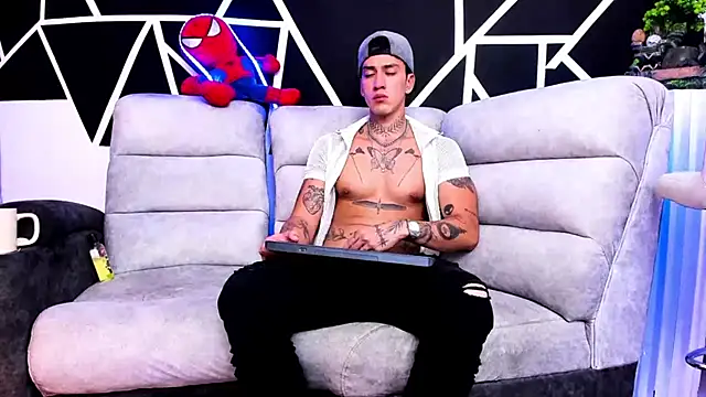 JUSTIN FULLER1 online show from March 9, 12:42 am