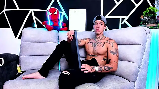 JUSTIN FULLER1 online show from March 10, 4:49 am