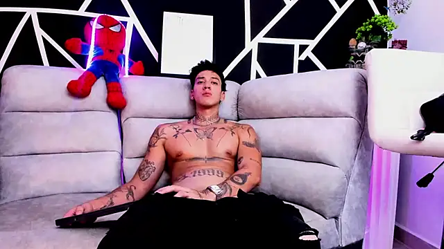 JUSTIN FULLER1 online show from March 19, 2:46 pm