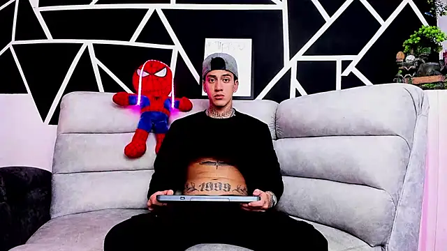 JUSTIN FULLER1 online show from March 19, 9:16 pm