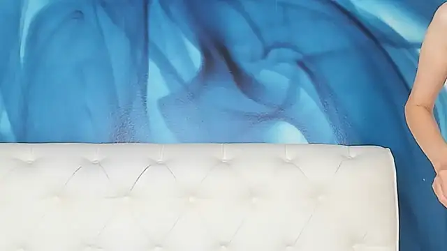 Snapshot of SkinnyDolly chatting on October 7, 2:09 am SkinnyDolly online show from October 7, 2:09 am