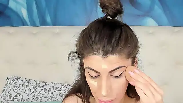 Snapshot of SkinnyDolly chatting on October 27, 3:10 am SkinnyDolly online show from October 27, 3:10 am