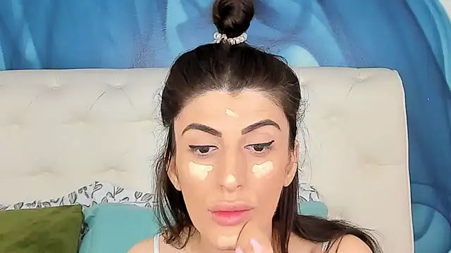 Snapshot of SkinnyDolly chatting on November 3, 3:08 am SkinnyDolly online show from November 3, 3:08 am