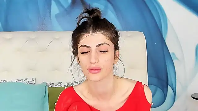 Snapshot of SkinnyDolly chatting on November 29, 3:20 am SkinnyDolly online show from November 29, 3:20 am