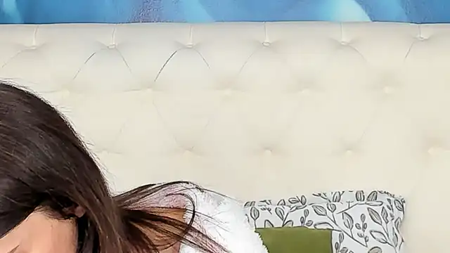 Snapshot of SkinnyDolly chatting on December 5, 3:15 am SkinnyDolly online show from December 5, 3:15 am