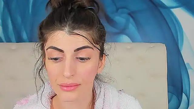 SkinnyDolly online show from March 9, 9:41 pm