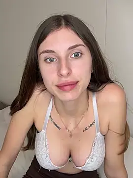 emma05 online show from December 17, 10:12 am