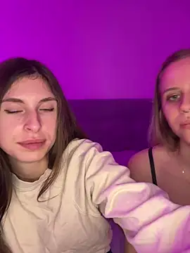 emma05 online show from December 22, 7:21 pm