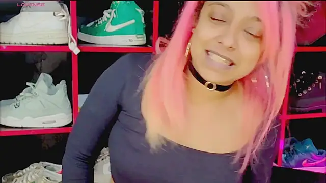 Snapshot of Indianbrownie chatting on April 2, 5:10 pm Indianbrownie online show from April 2, 5:10 pm